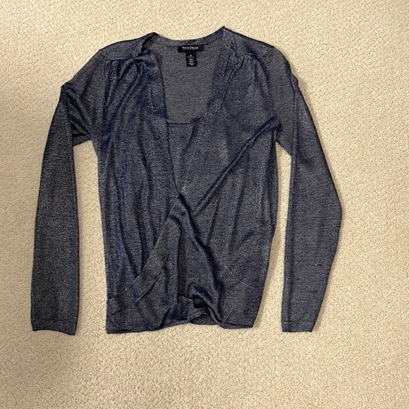 Blouse - Picture 2 of 8